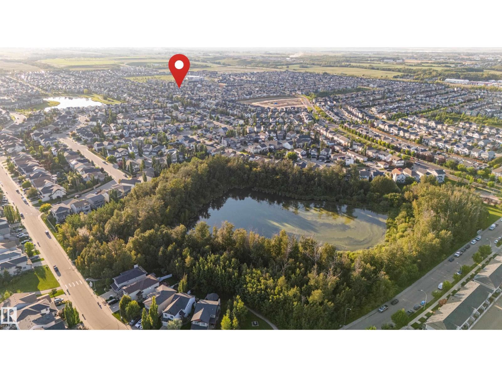 9815 225 ST NW, Edmonton