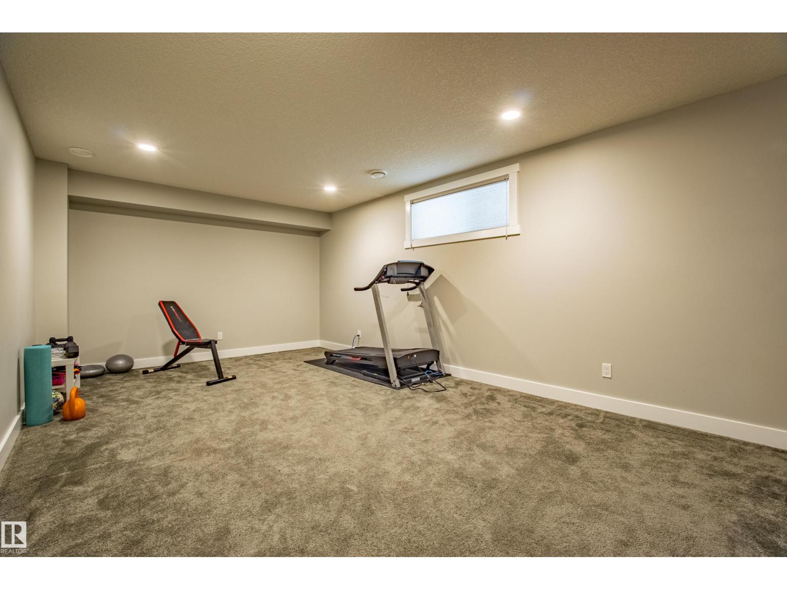 9815 225 ST NW, Edmonton