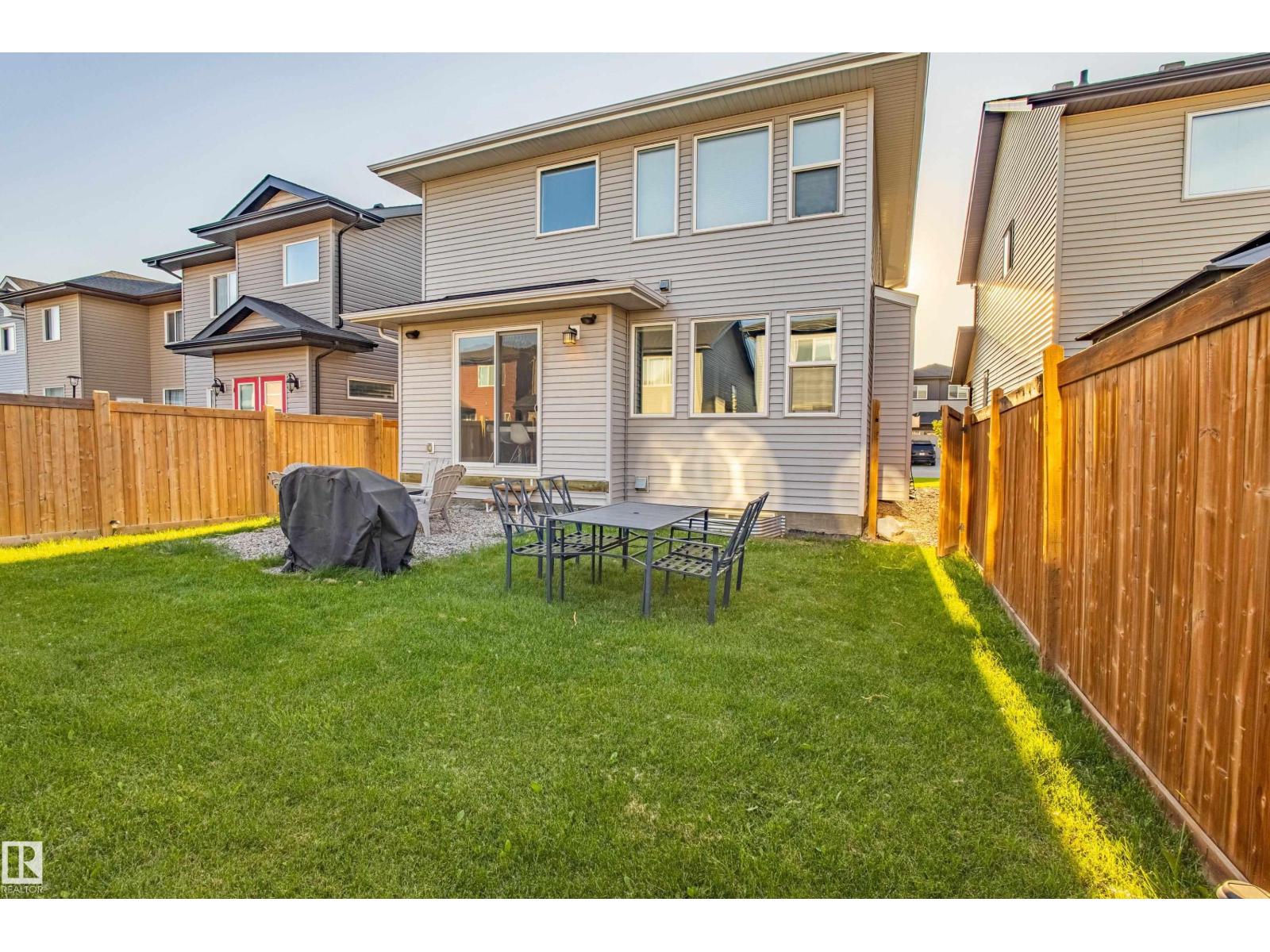 9815 225 ST NW, Edmonton