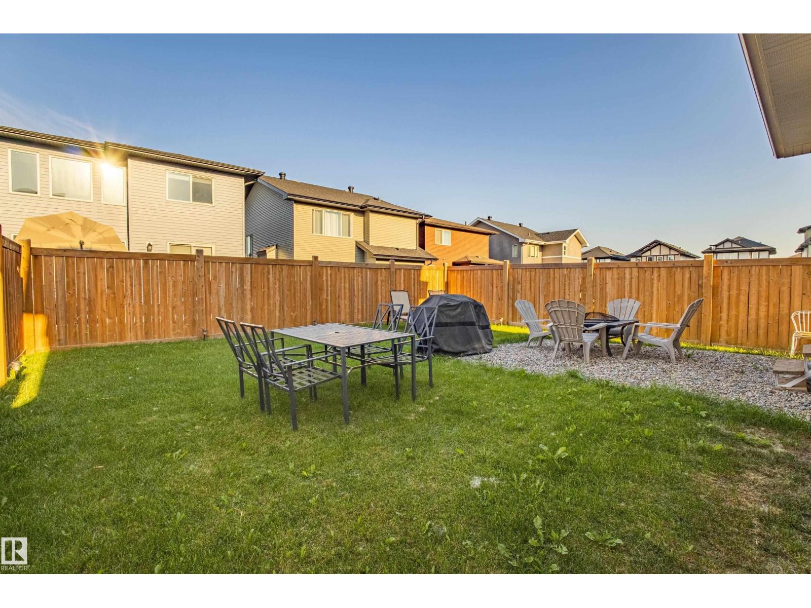 9815 225 ST NW, Edmonton