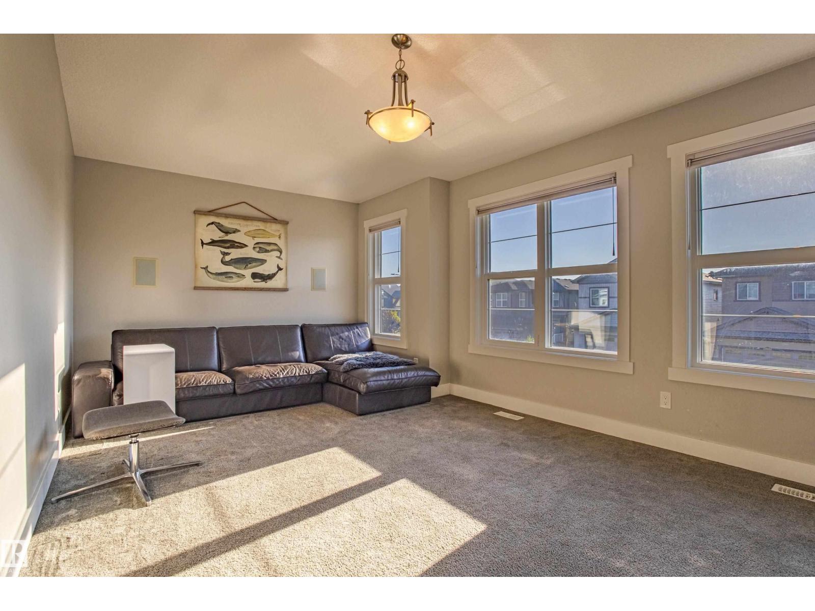 9815 225 ST NW, Edmonton