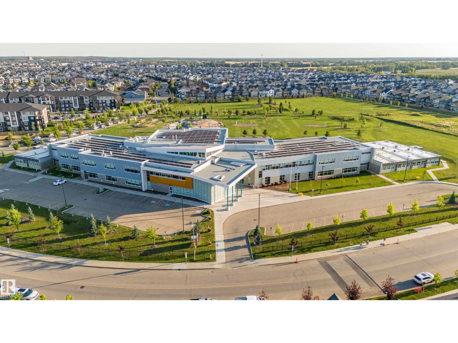 9815 225 ST NW, Edmonton