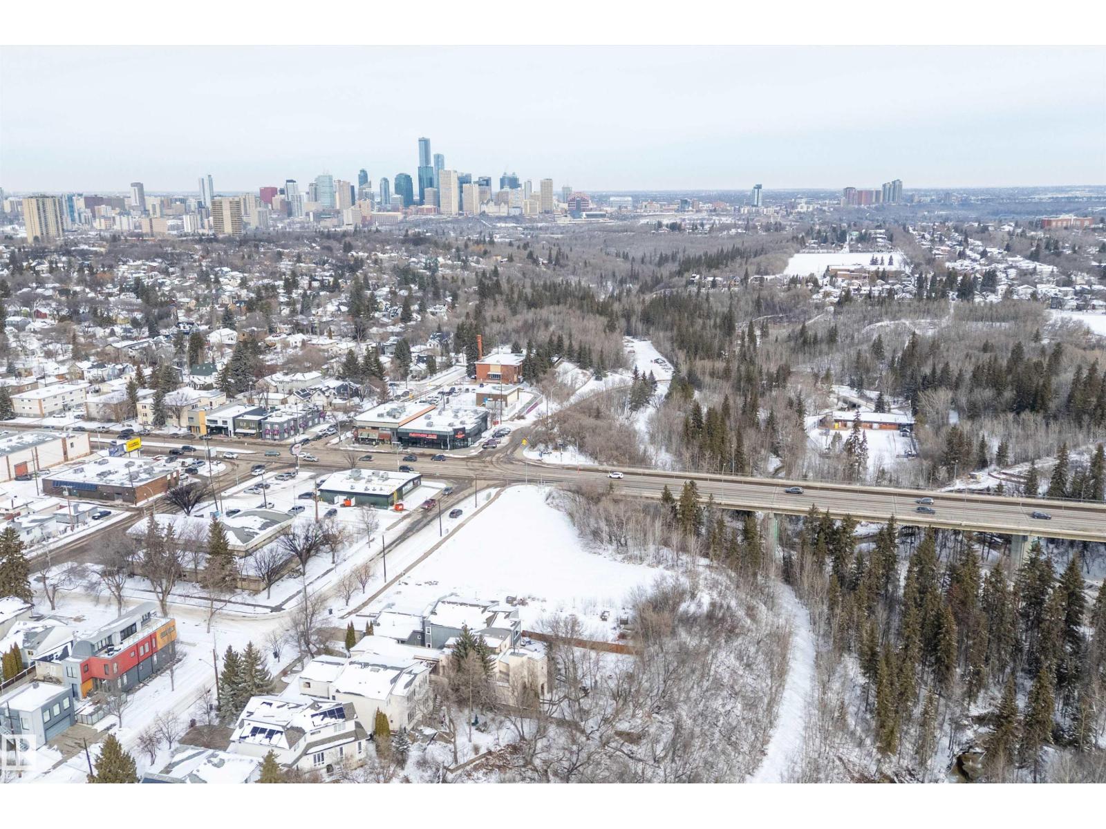 9326 80 AV NW, Edmonton