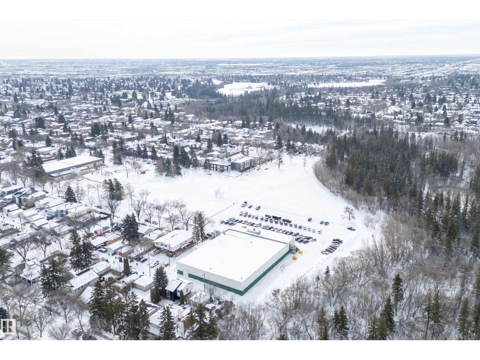 9326 80 AV NW, Edmonton