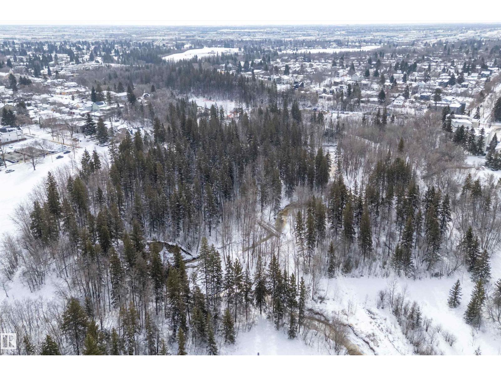 9326 80 AV NW, Edmonton