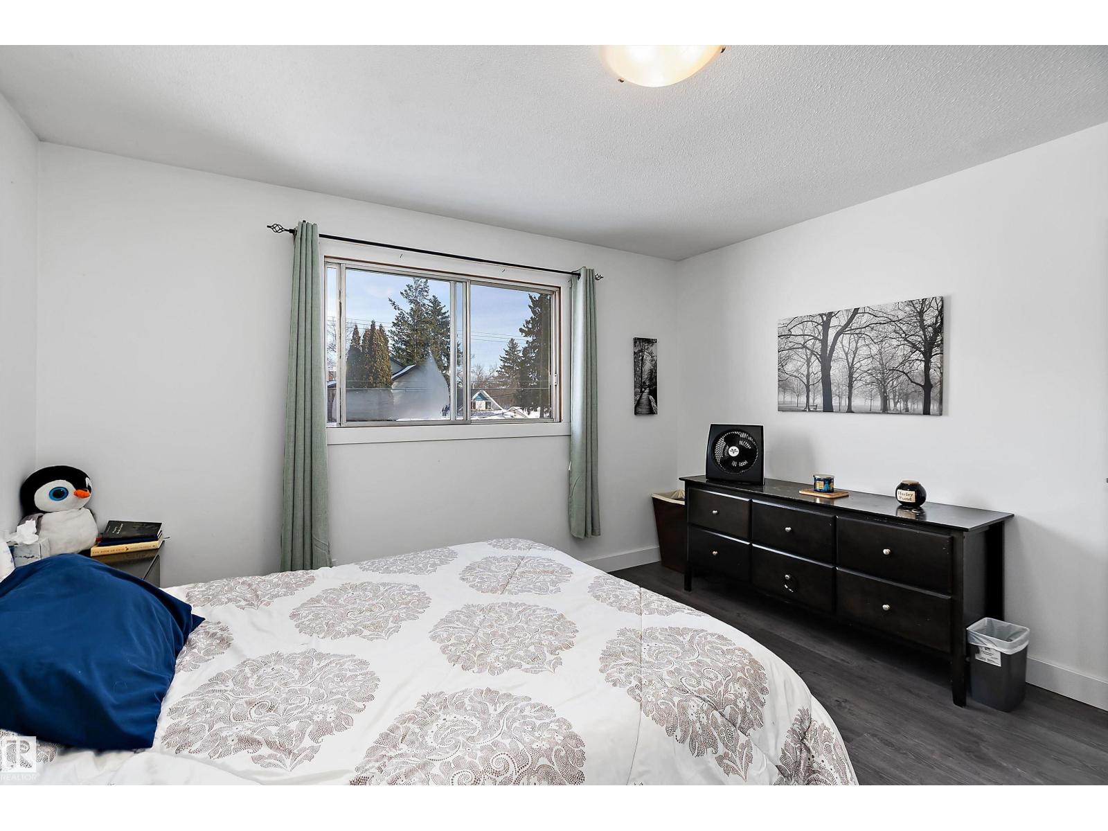 9326 80 AV NW, Edmonton