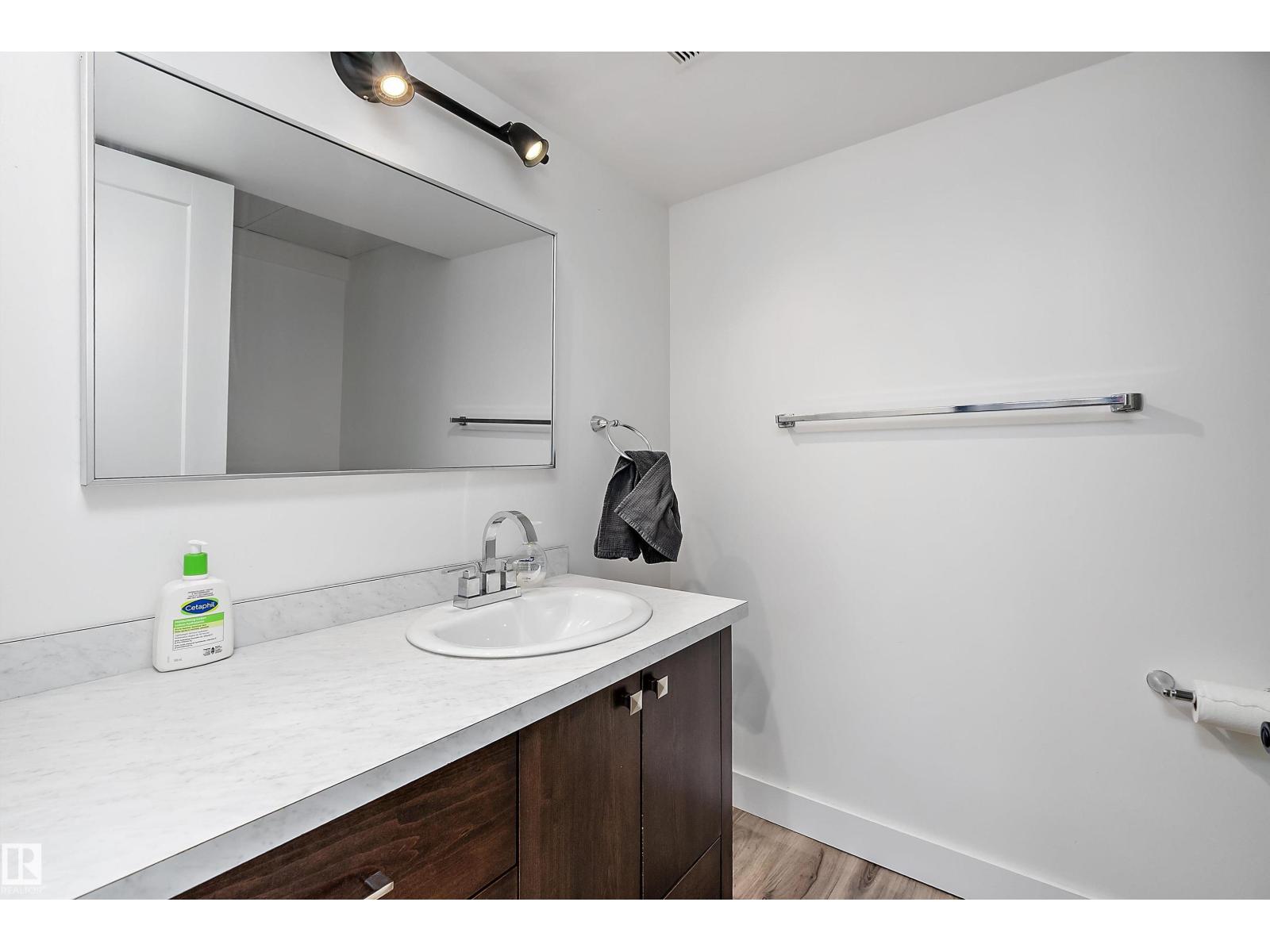 9326 80 AV NW, Edmonton