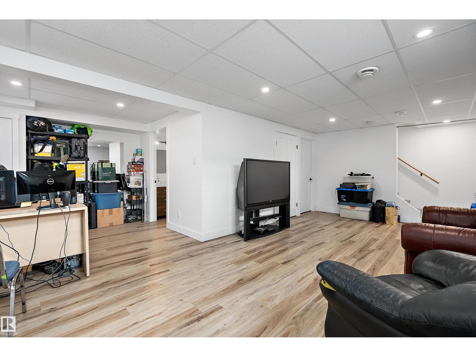 9326 80 AV NW, Edmonton