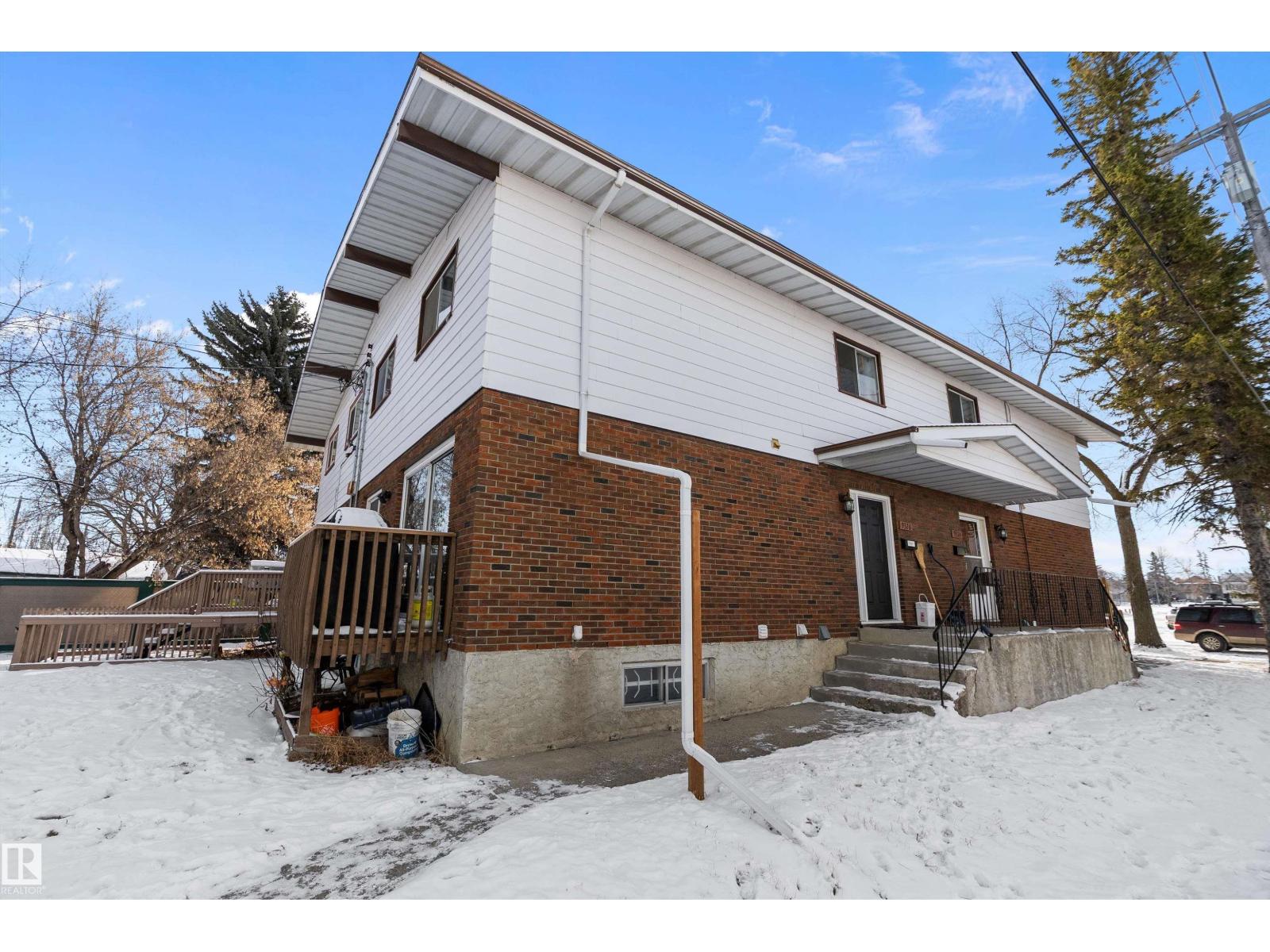 9326 80 AV NW, Edmonton