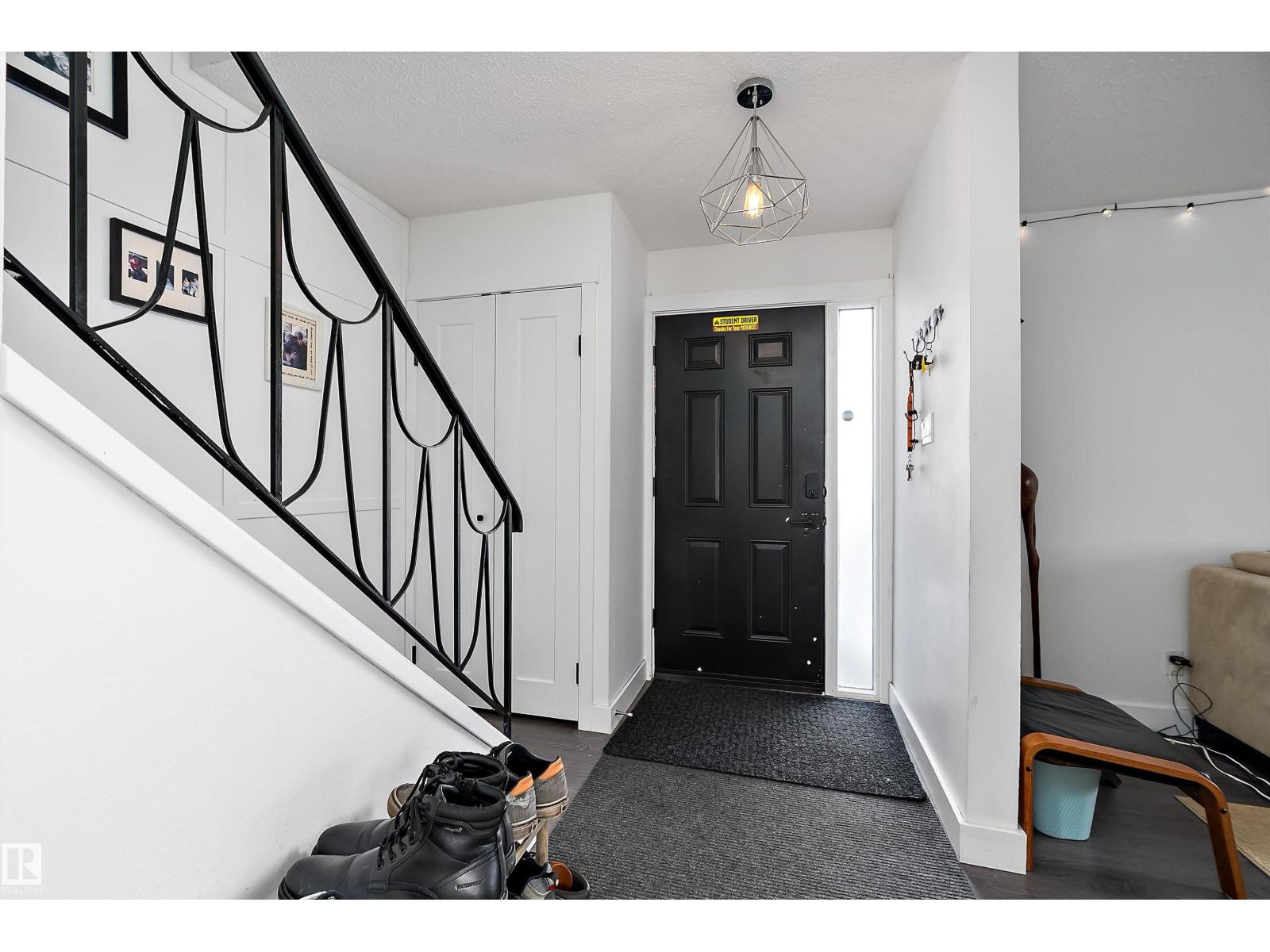 9326 80 AV NW, Edmonton