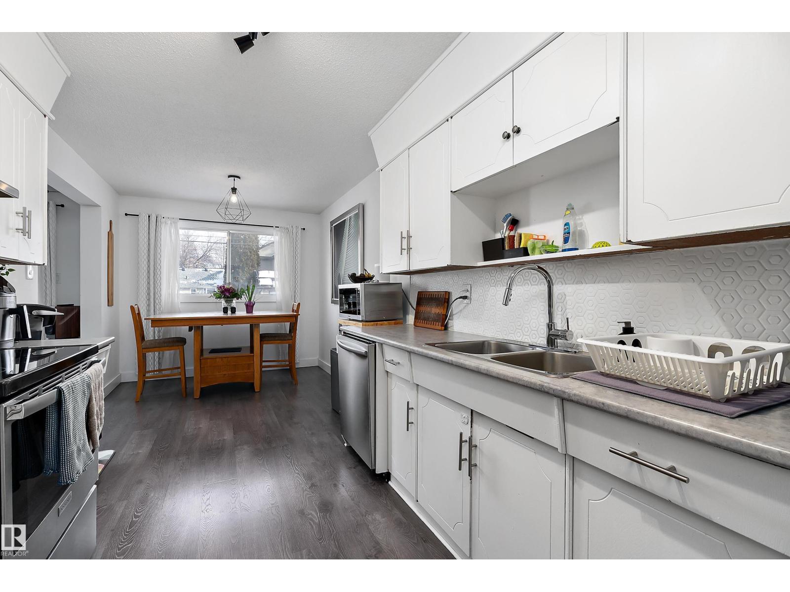 9326 80 AV NW, Edmonton