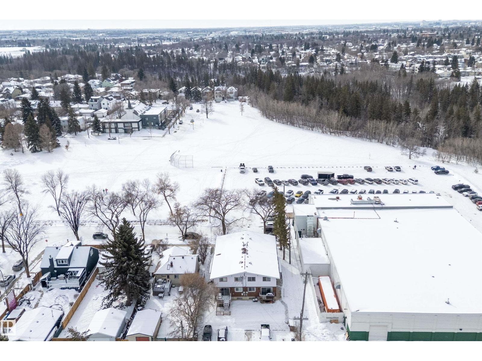 9326 80 AV NW, Edmonton