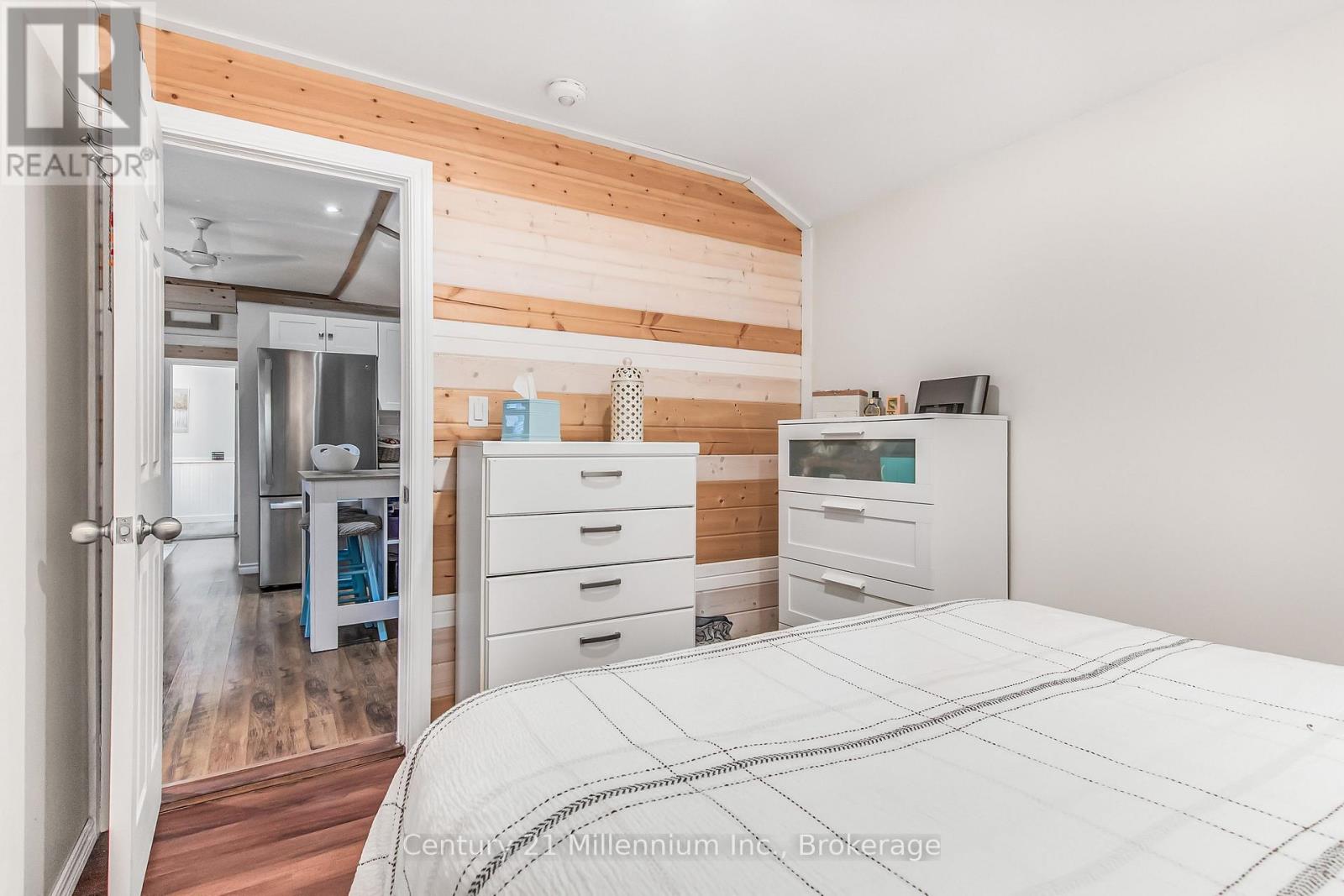 2 HAMILTON PLACE - 35