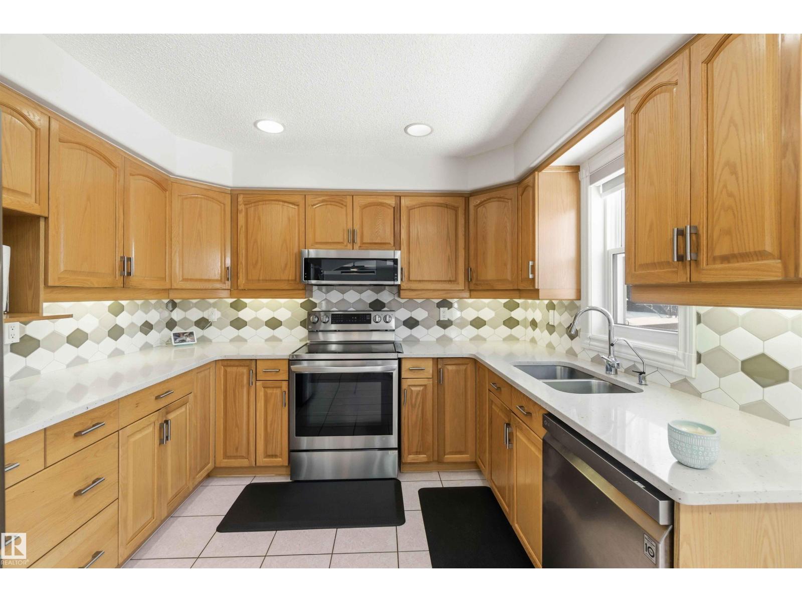 1324 116 ST NW, Edmonton