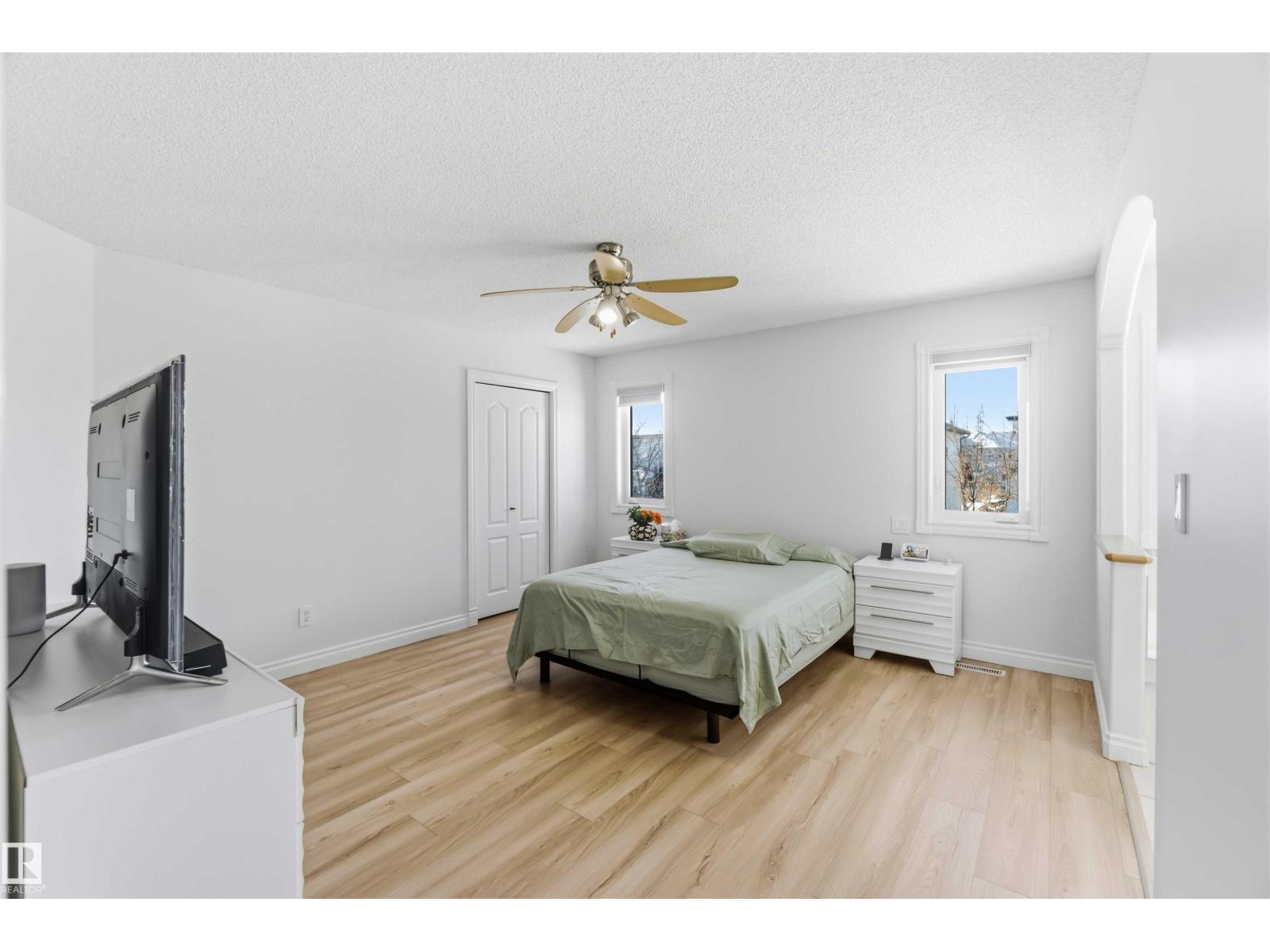 1324 116 ST NW, Edmonton