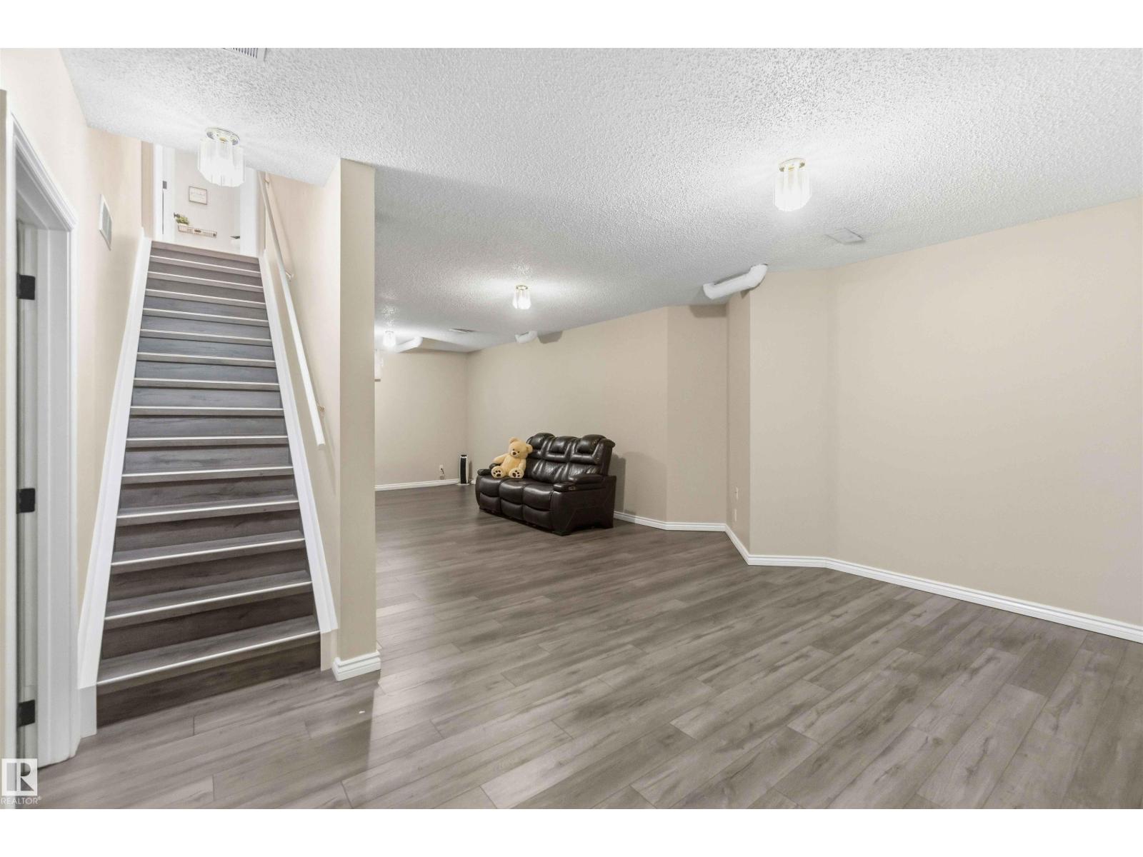 1324 116 ST NW, Edmonton