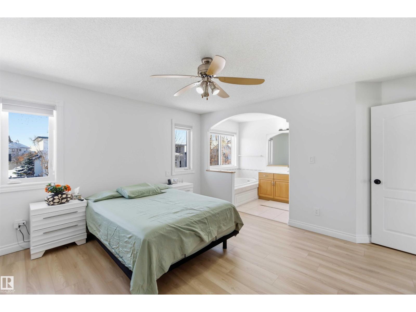 1324 116 ST NW, Edmonton