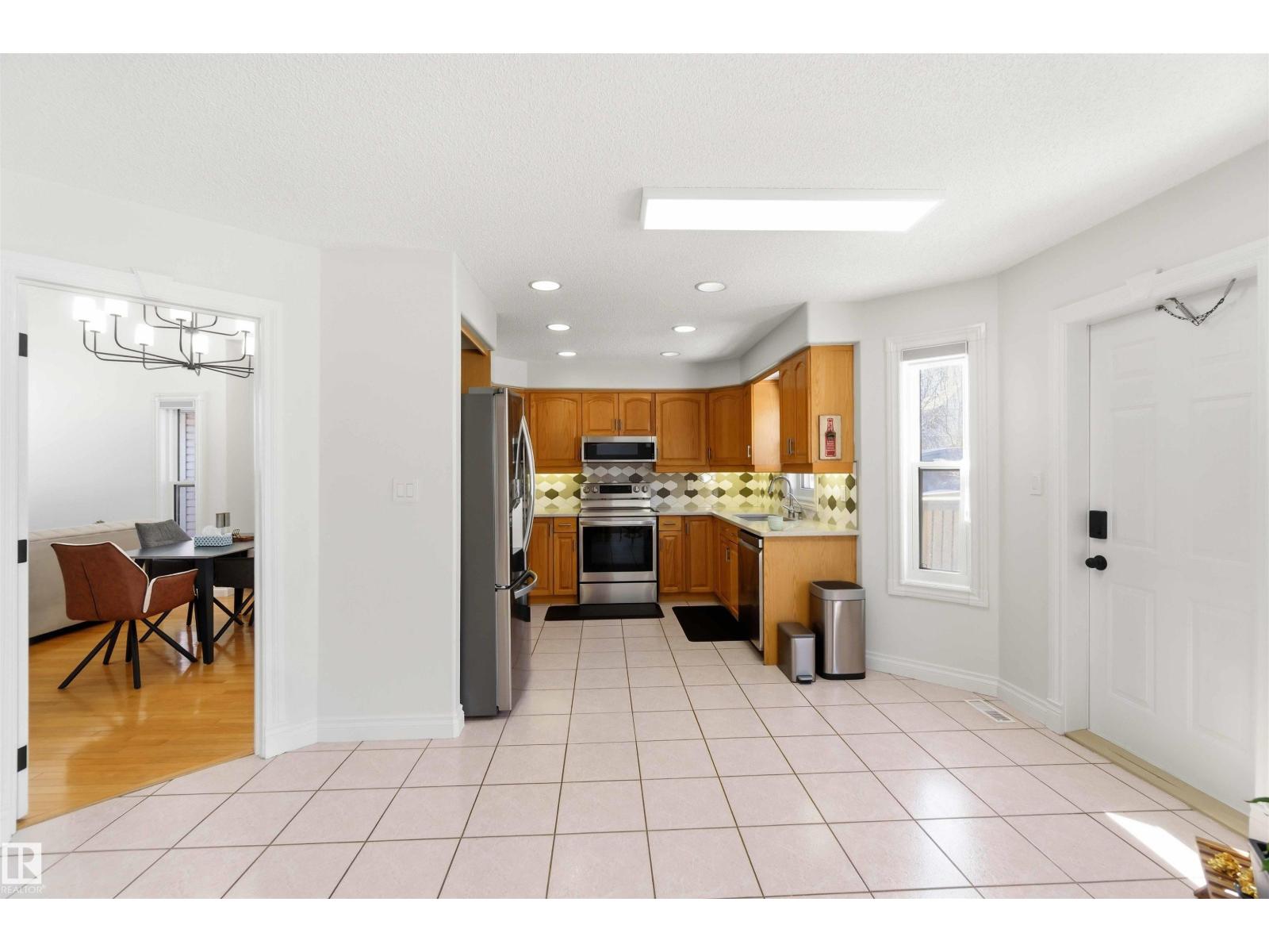 1324 116 ST NW, Edmonton