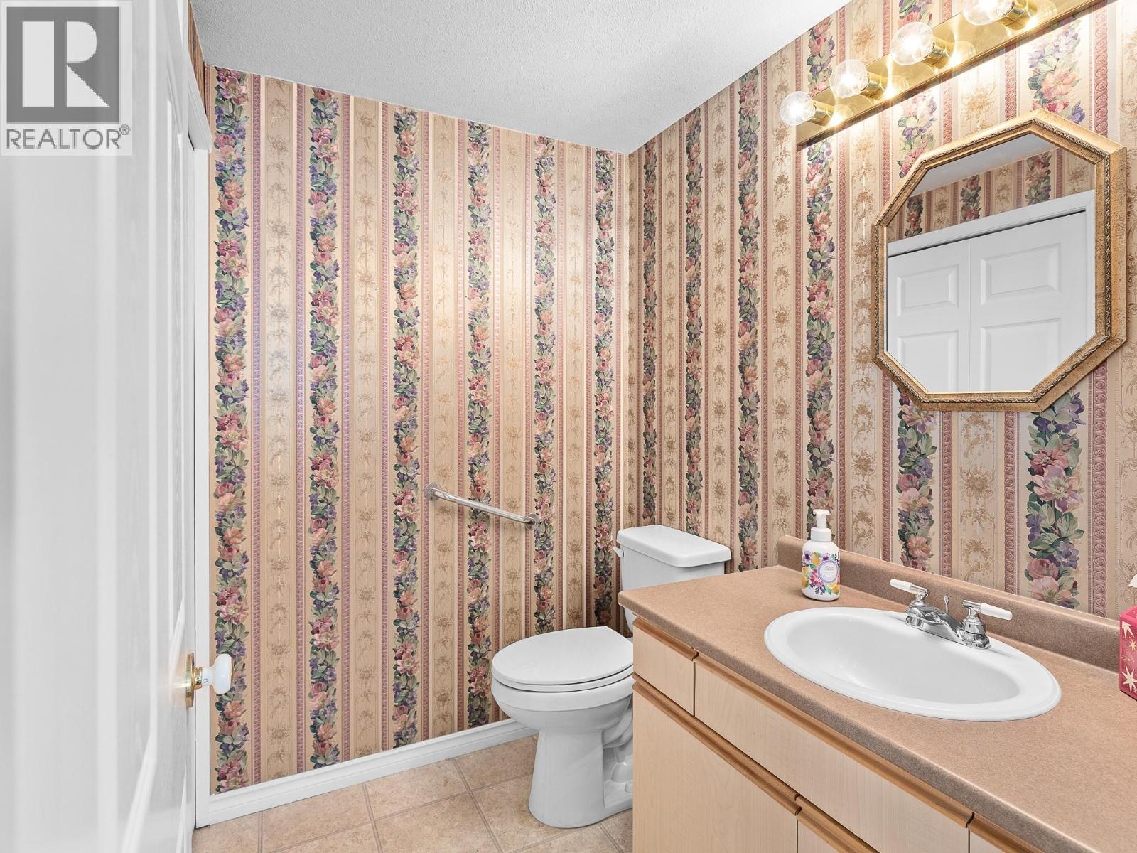 11387 Bottom Wood Lake Road Unit# 104, Lake Country