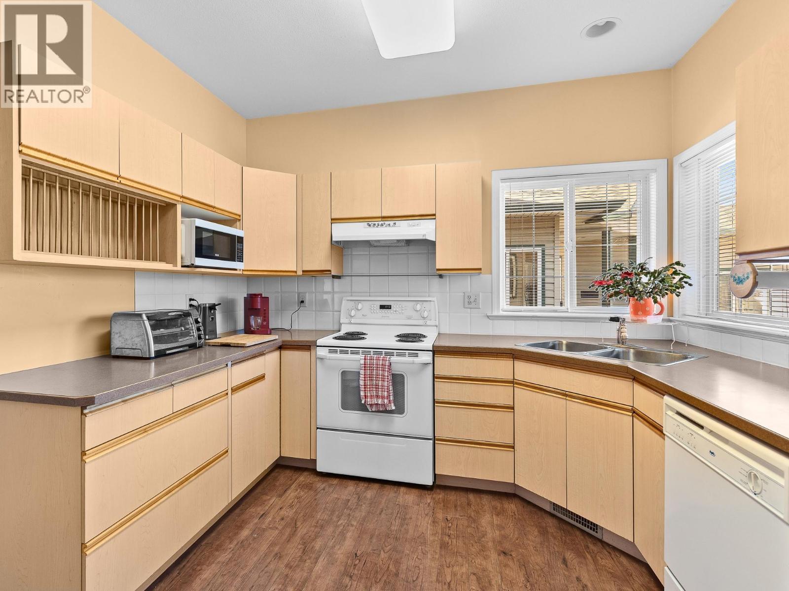 11387 Bottom Wood Lake Road Unit# 104, Lake Country