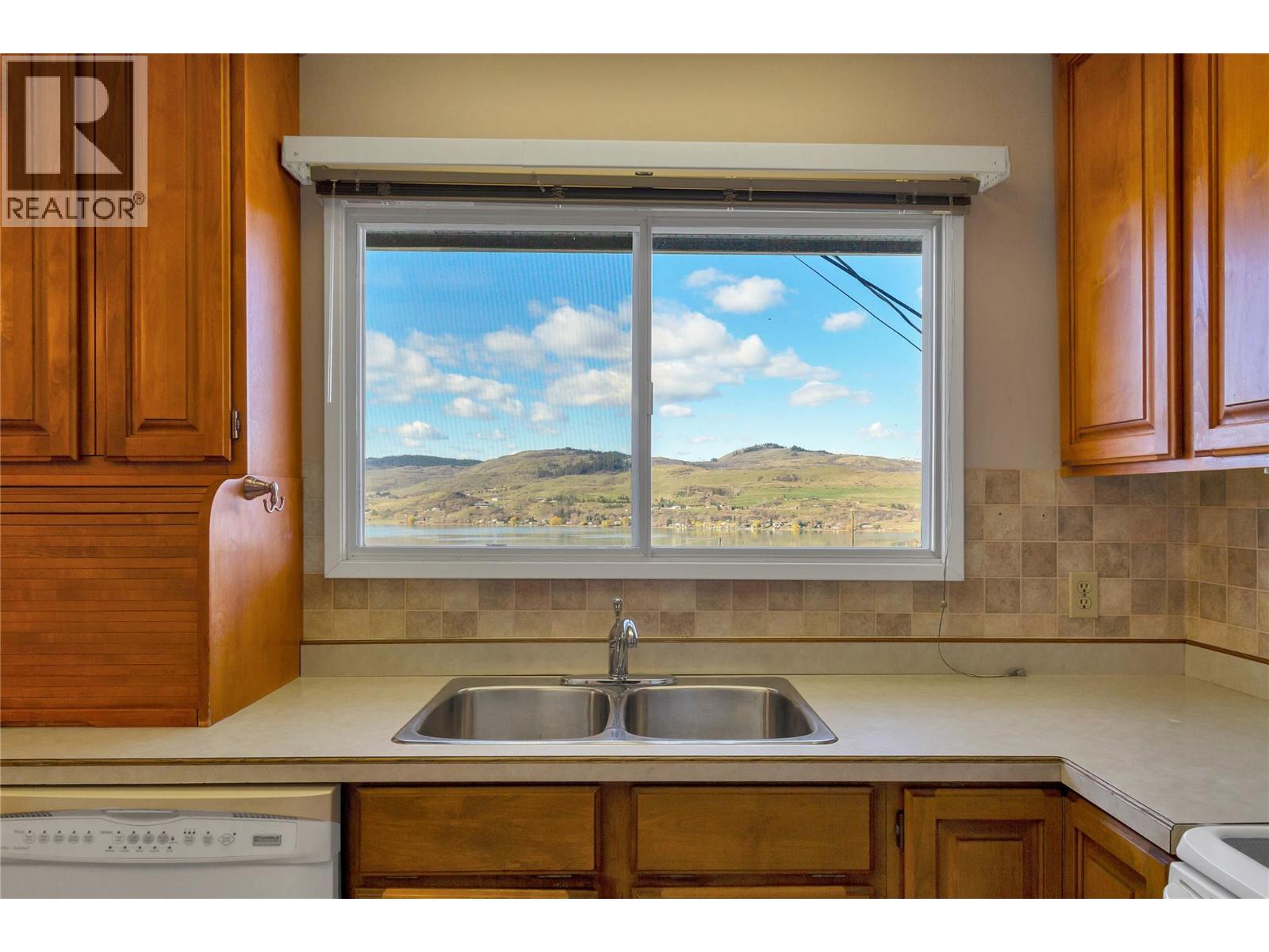 7515 L & A Road, Vernon