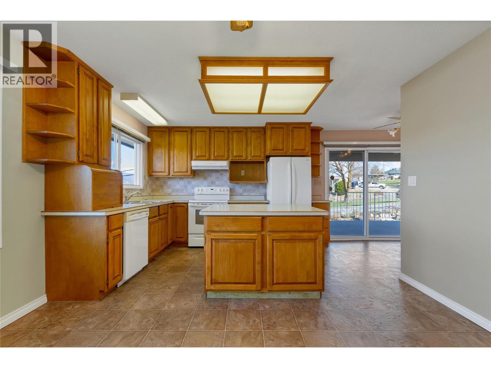 7515 L & A Road, Vernon