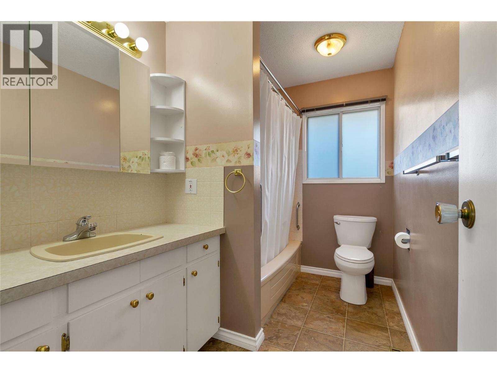 7515 L & A Road, Vernon