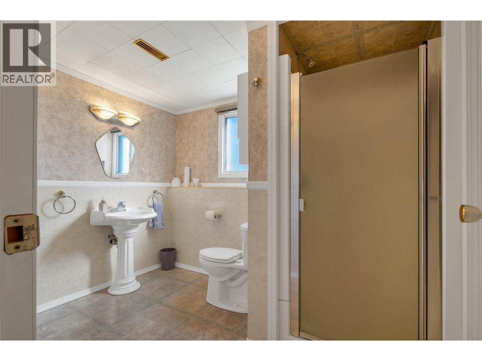 7515 L & A Road, Vernon