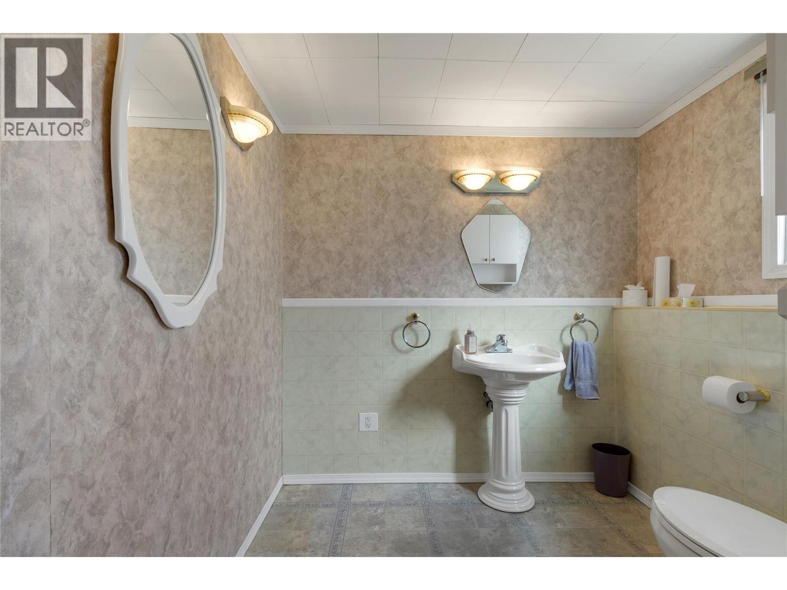 7515 L & A Road, Vernon