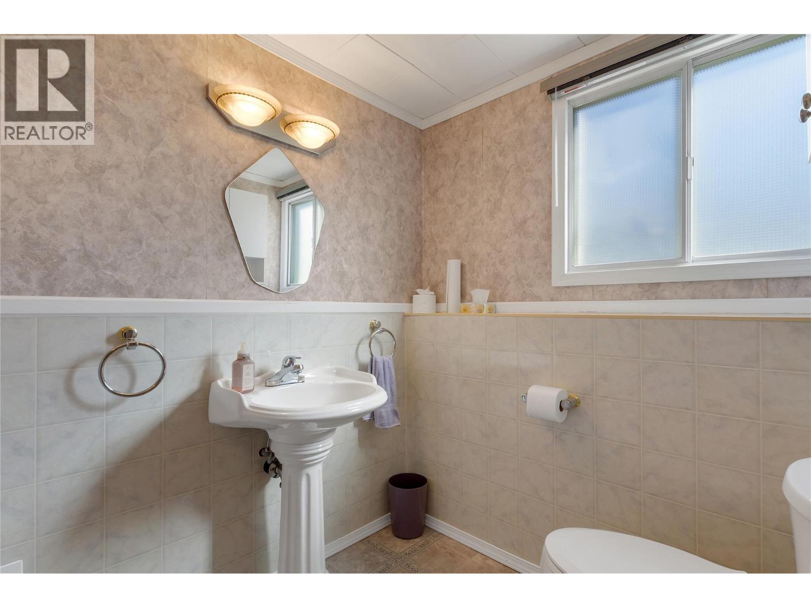 7515 L & A Road, Vernon