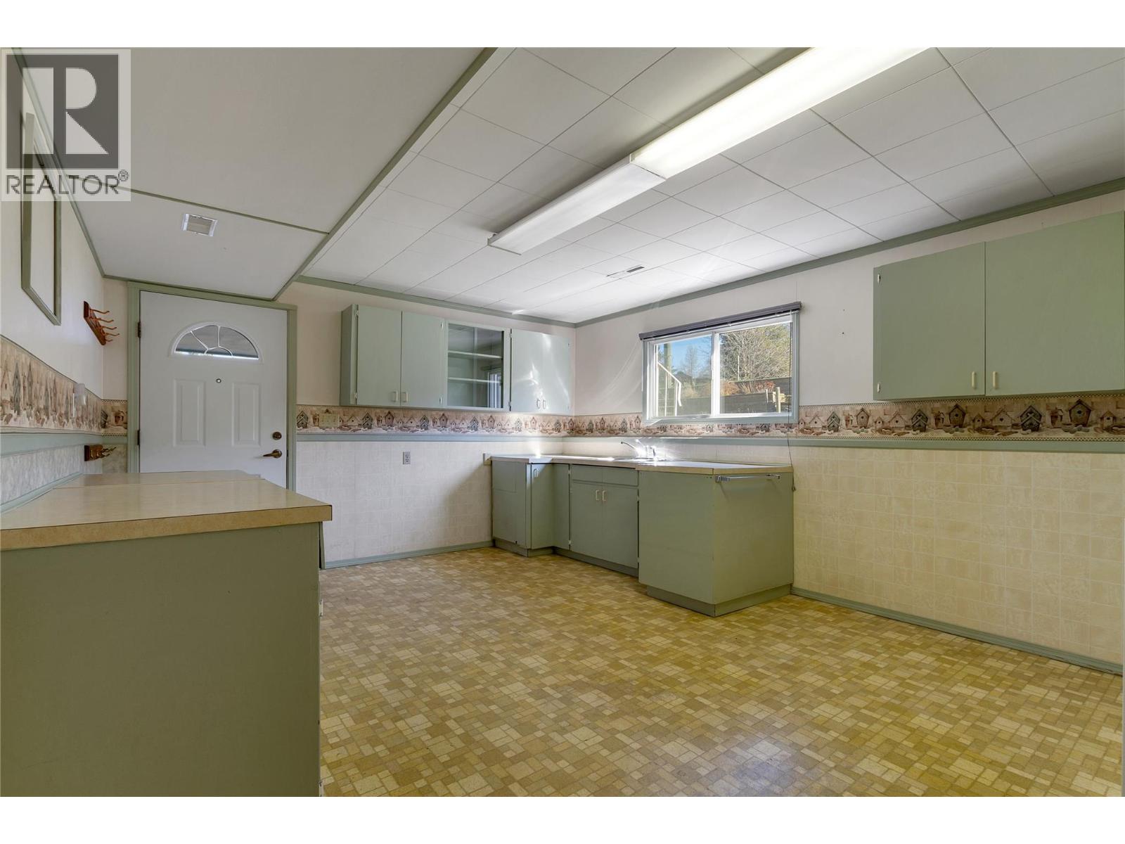 7515 L & A Road, Vernon