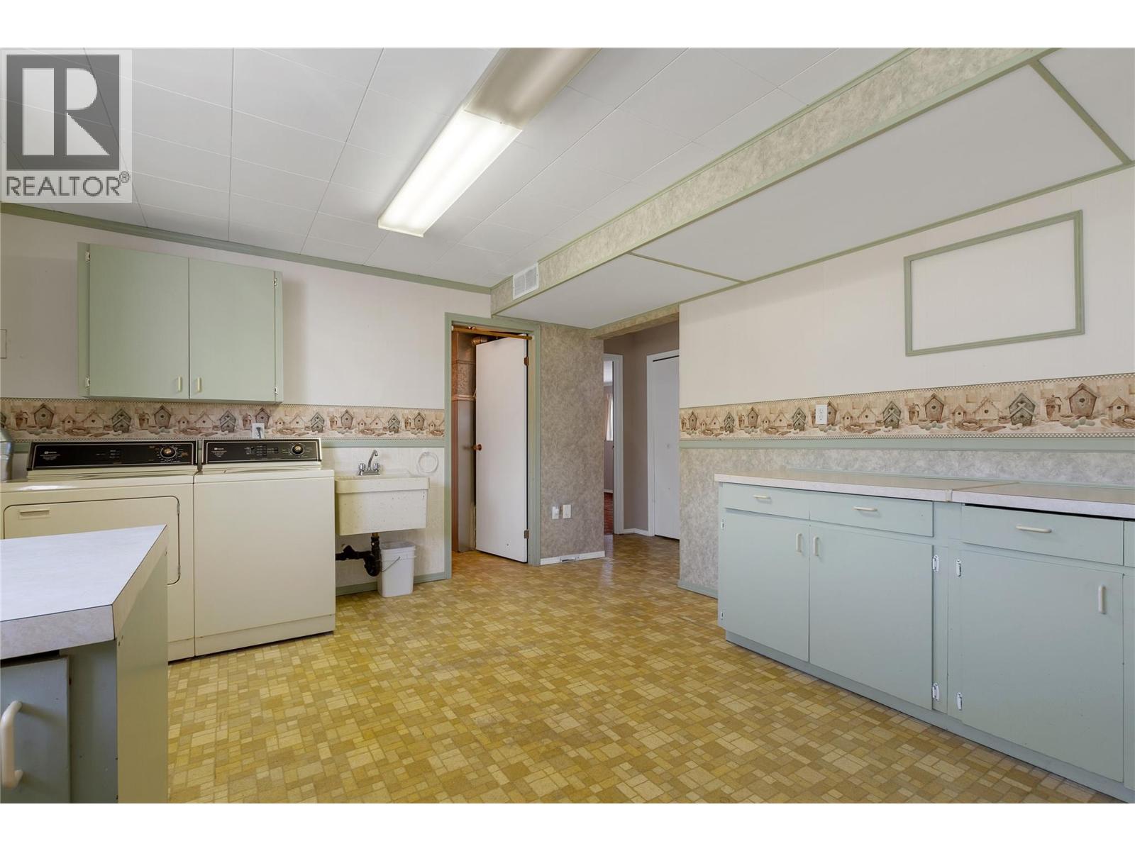 7515 L & A Road, Vernon