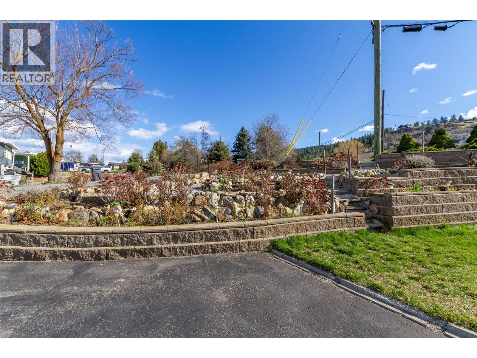 7515 L & A Road, Vernon