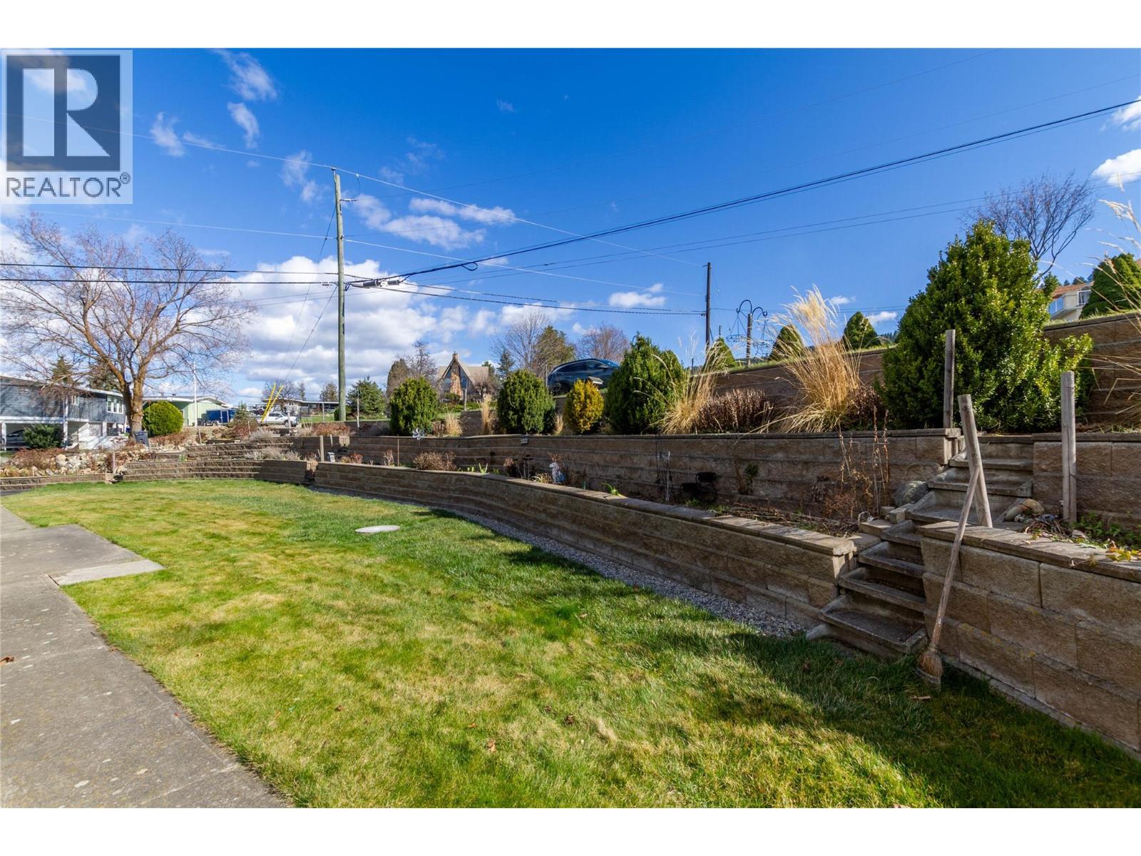 7515 L & A Road, Vernon