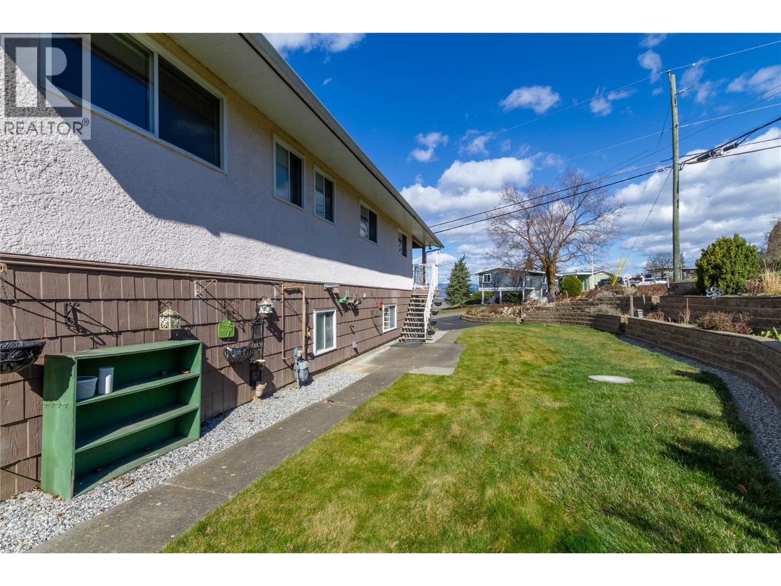 7515 L & A Road, Vernon