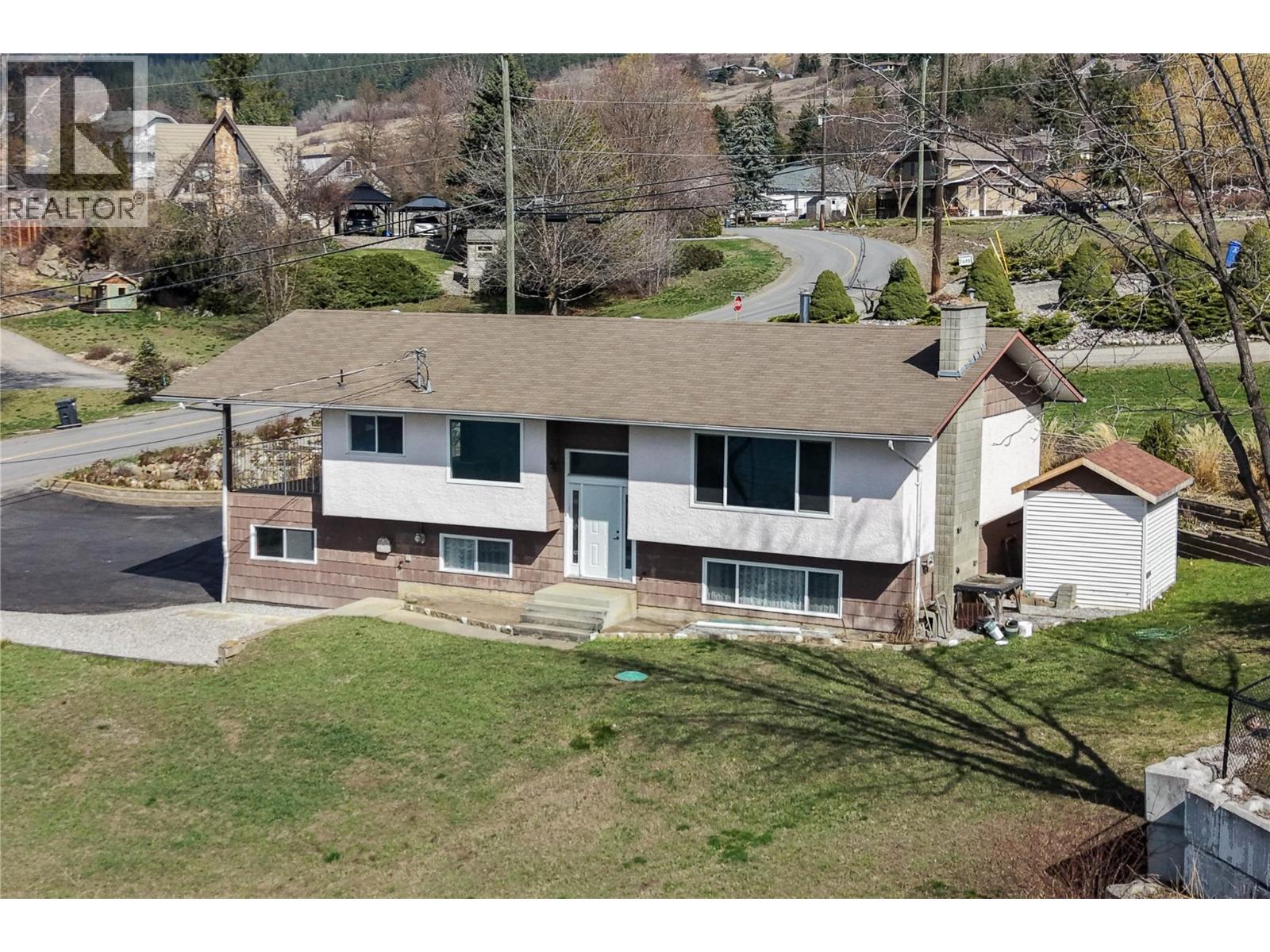 7515 L & A Road, Vernon