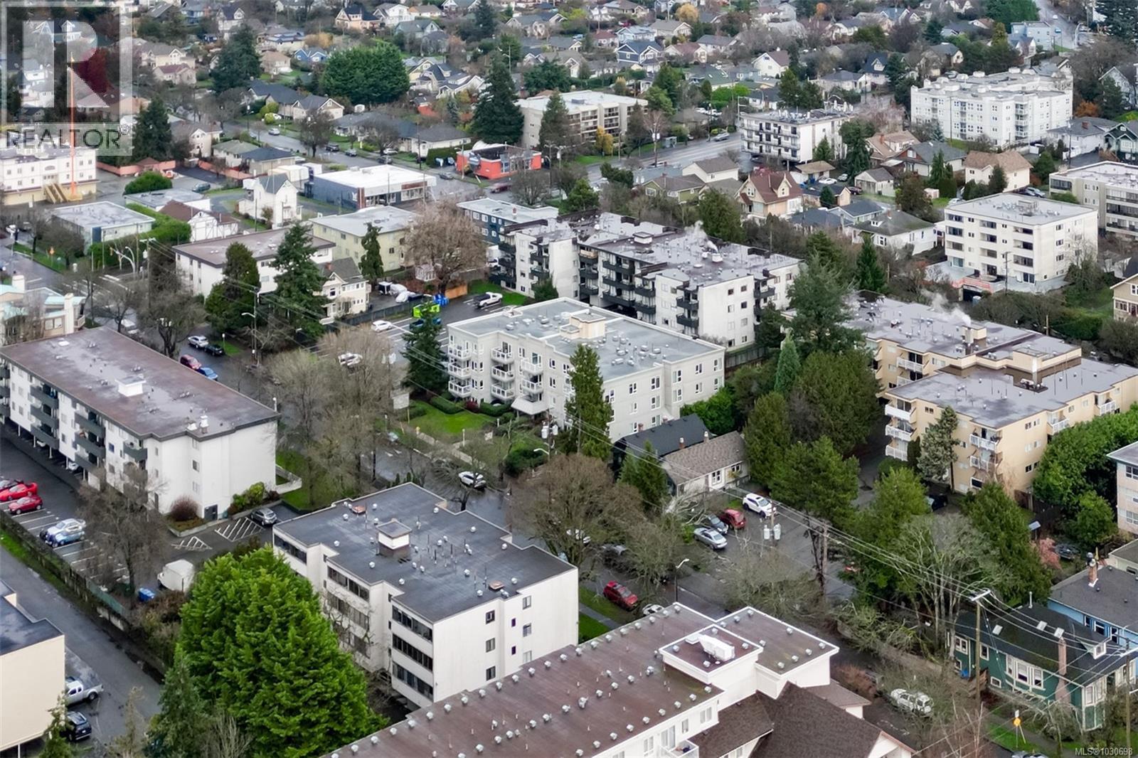 #206 2610 GRAHAM ST - 30