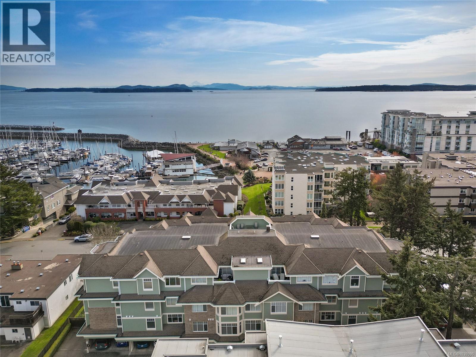 302 9870 Second Street, Sidney