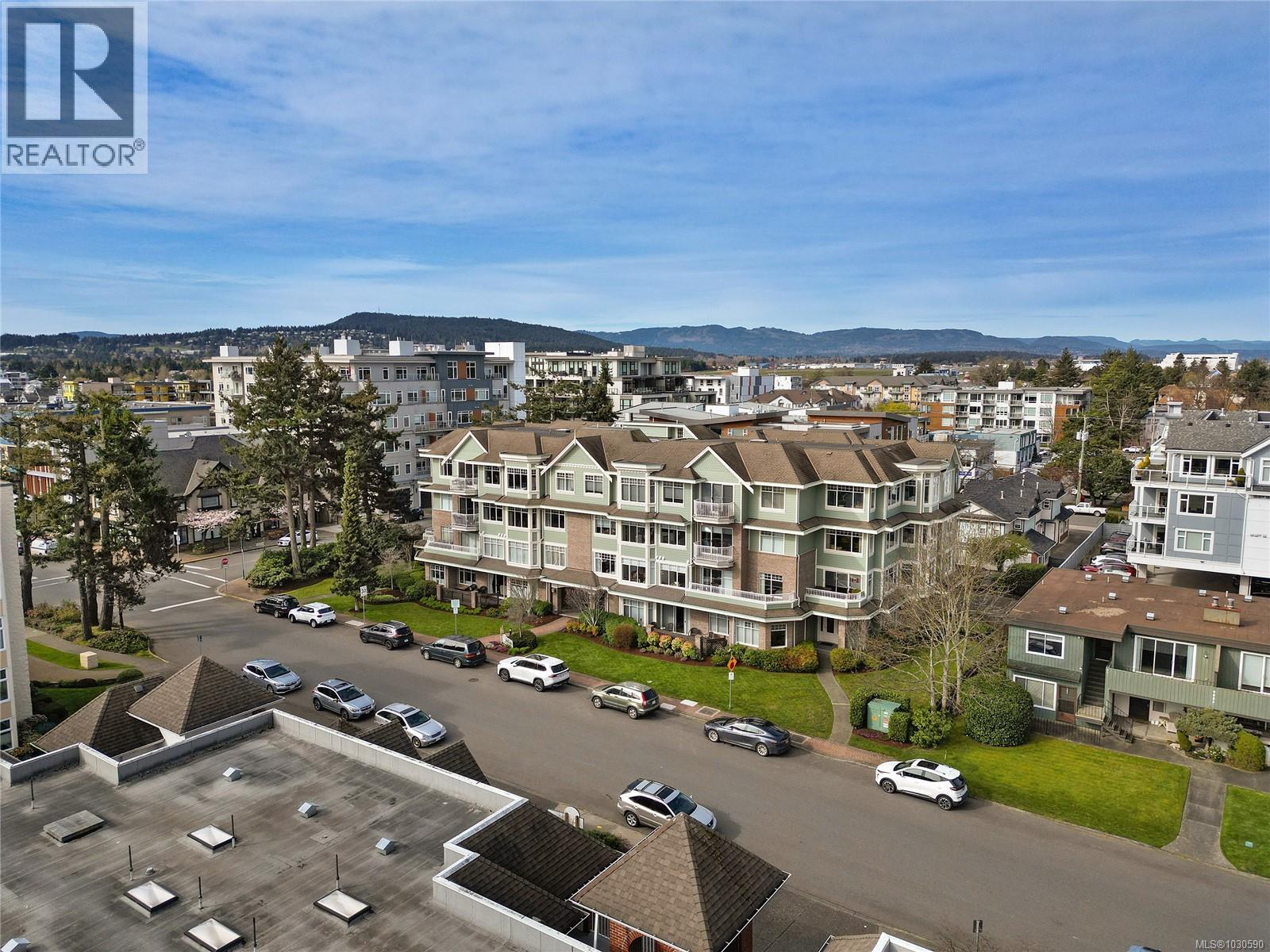 302 9870 Second Street, Sidney