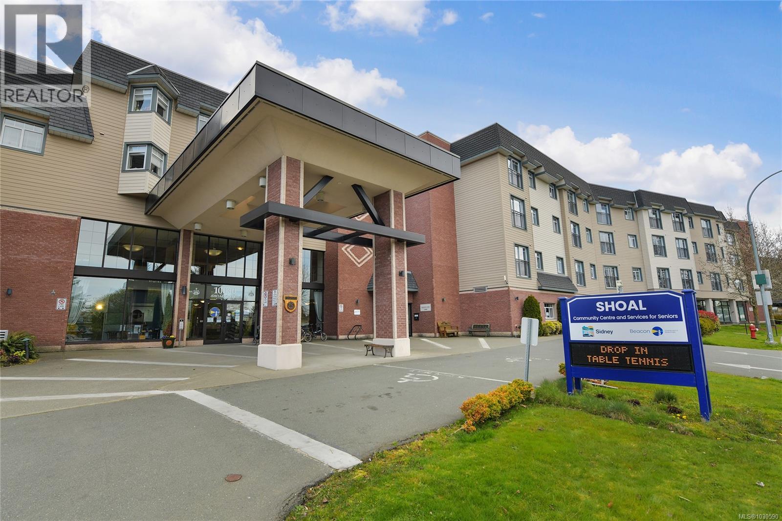 302 9870 Second Street, Sidney