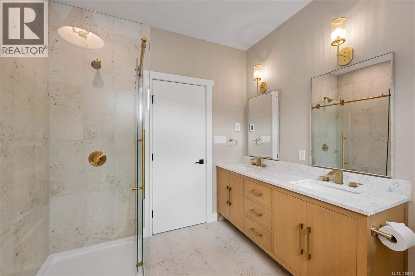 155 Maplewood Rise, Lake Cowichan