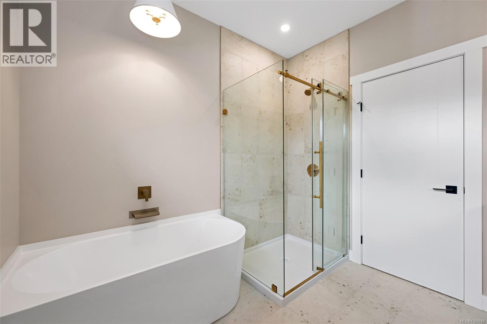 155 Maplewood Rise, Lake Cowichan