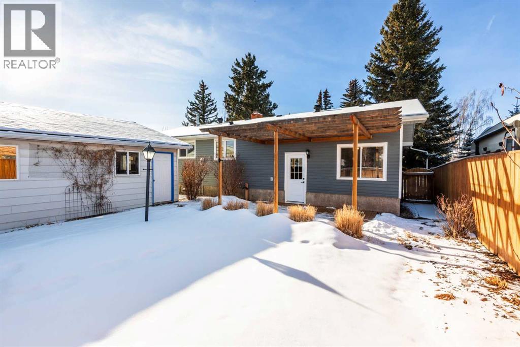 Single Family House Bungalow for Sale in  Mountain Place Rosemont Okotoks 