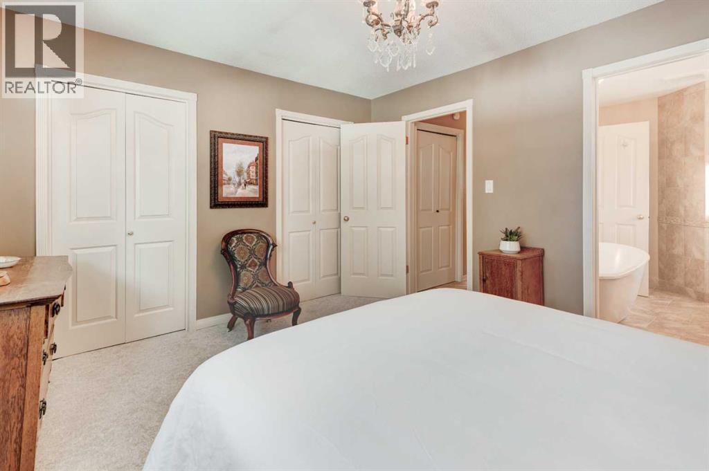 Single Family House Bungalow for Sale in  Mountain Place Rosemont Okotoks 