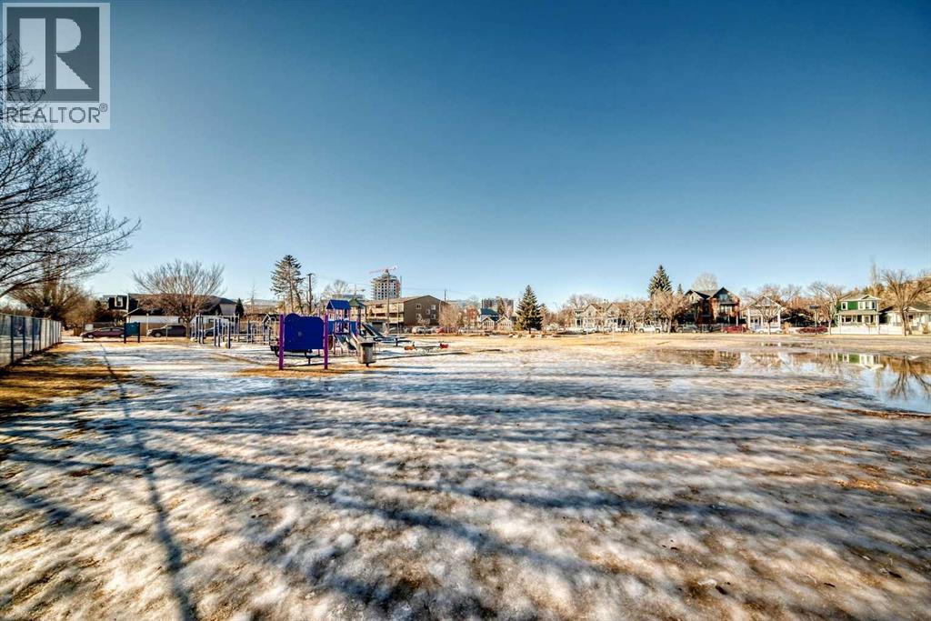 Single Family House for Sale in    Avenue NW Sunnyside Calgary 