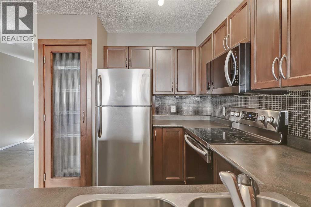 Single Family House for Sale in  Eversyde Common SW Evergreen Calgary 