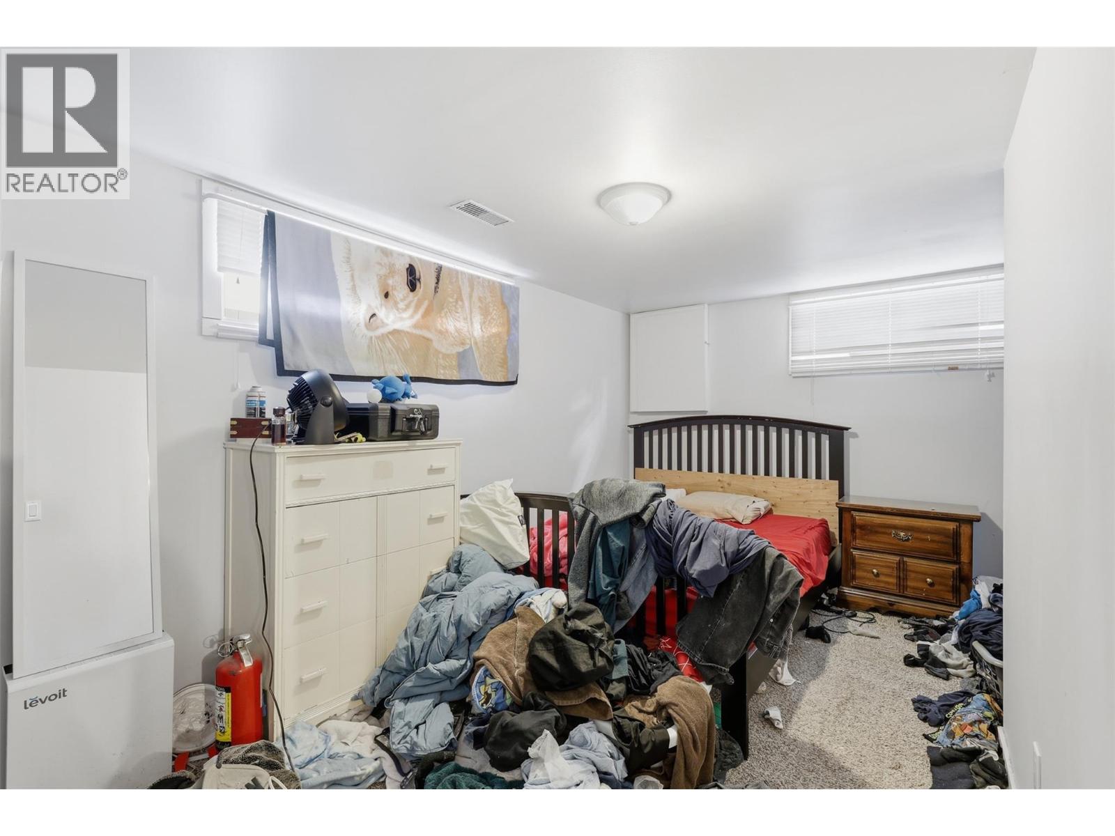 421/423 ALEXANDER AVENUE - 37