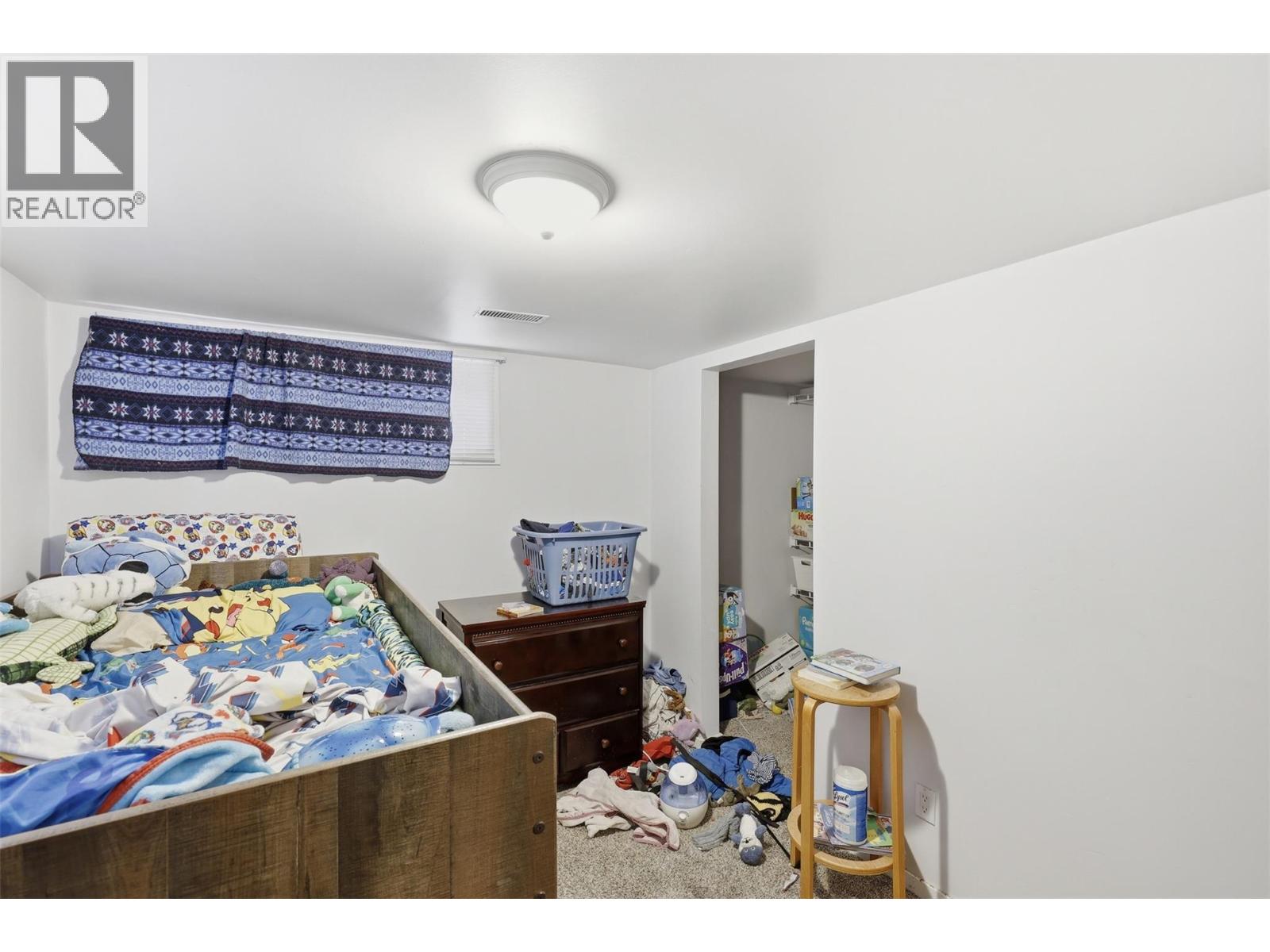 421/423 ALEXANDER AVENUE - 38