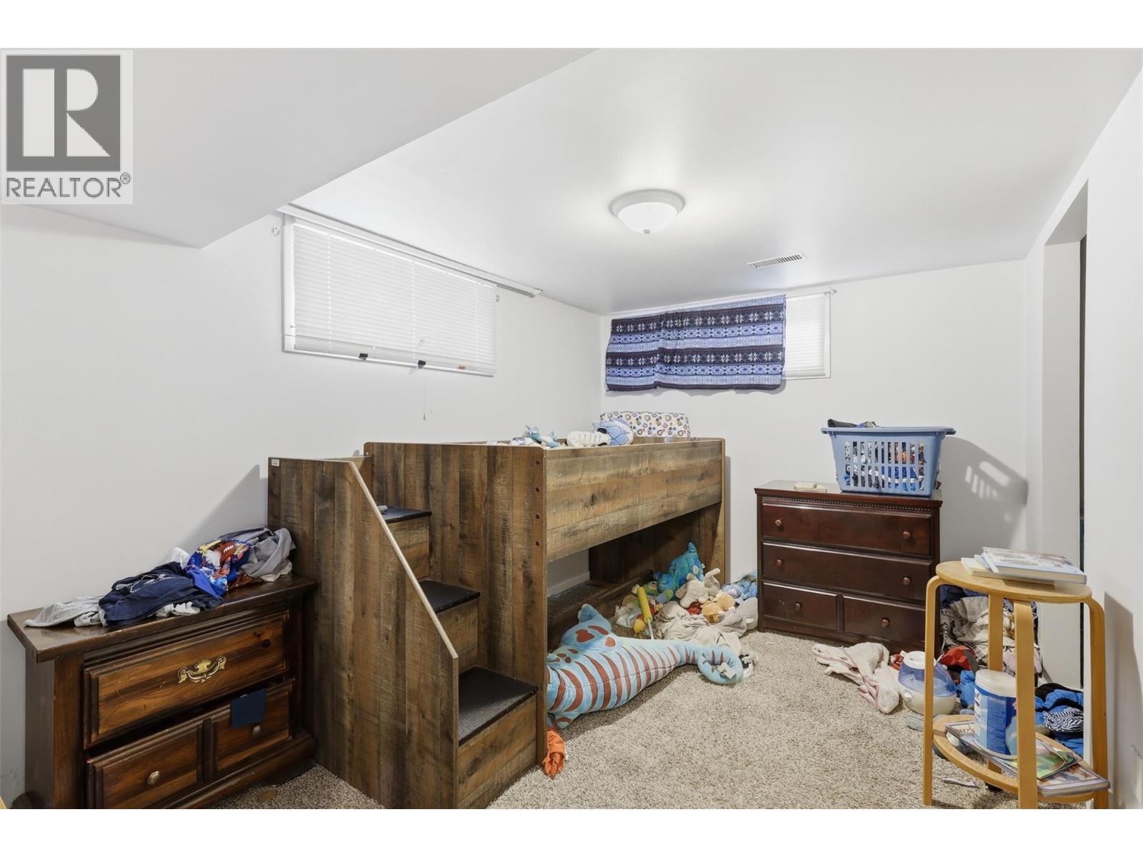 421/423 ALEXANDER AVENUE - 39