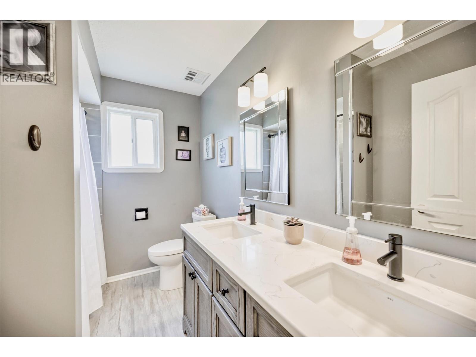 45 HARBOUR KEY Drive, Osoyoos